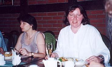 Anna Filipowicz zapomnia�a o swoim aparacie... a Joanna Broniarczyk je chyba co� dobrego...