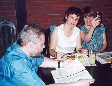 Szef pracuje a inni (Anna Komperda i Jadwiga Wielgut-Walczak) baluj�...